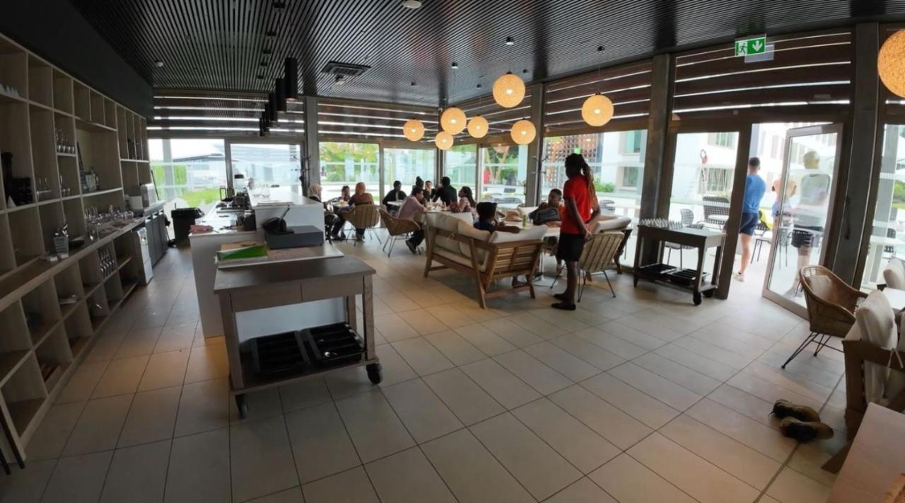 Ibis Styles Mayotte Aeroport Pamandzi Екстериор снимка