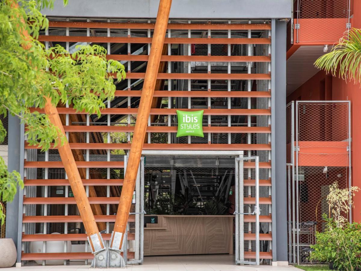Ibis Styles Mayotte Aeroport Pamandzi Екстериор снимка