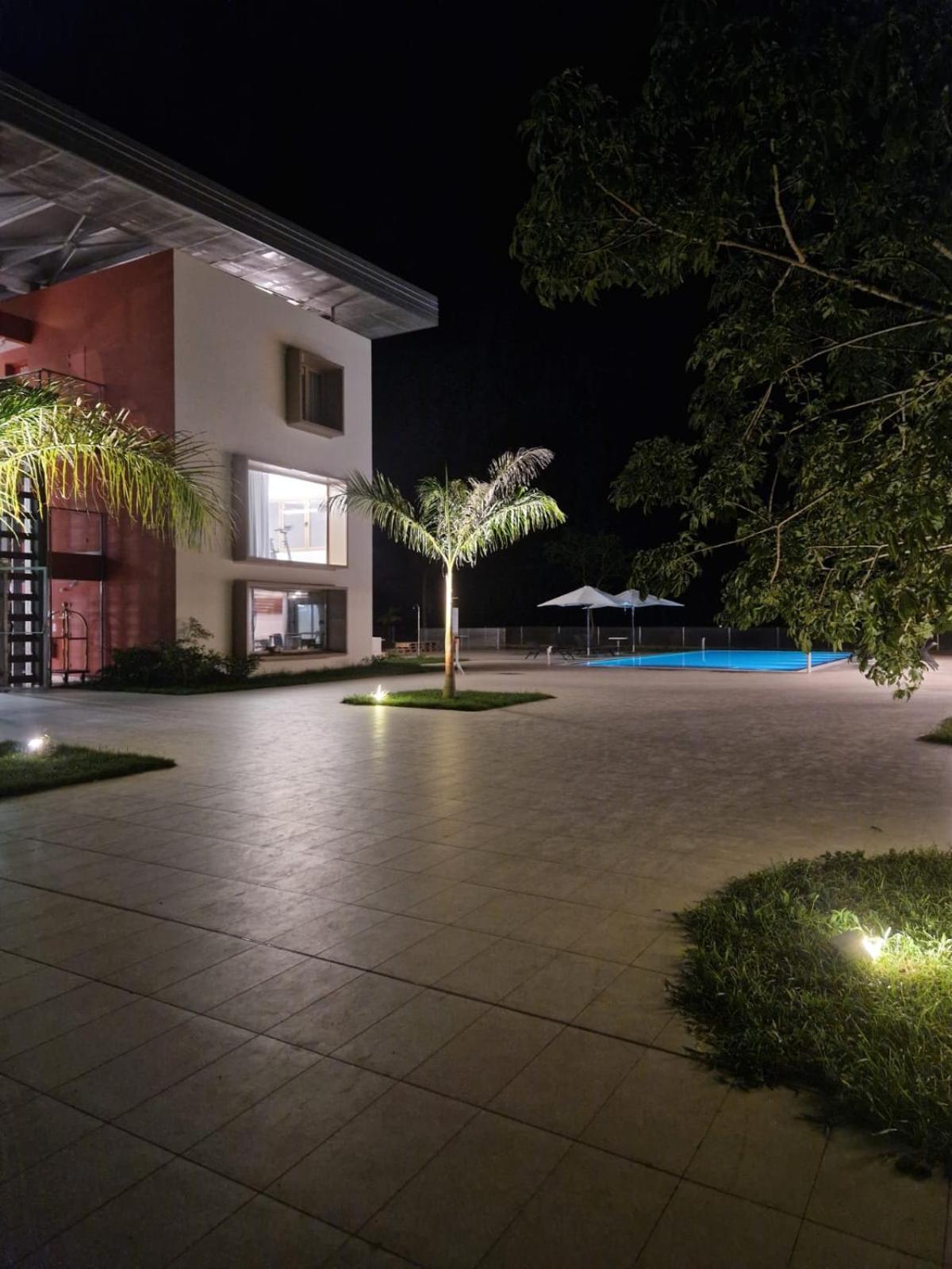 Ibis Styles Mayotte Aeroport Pamandzi Екстериор снимка