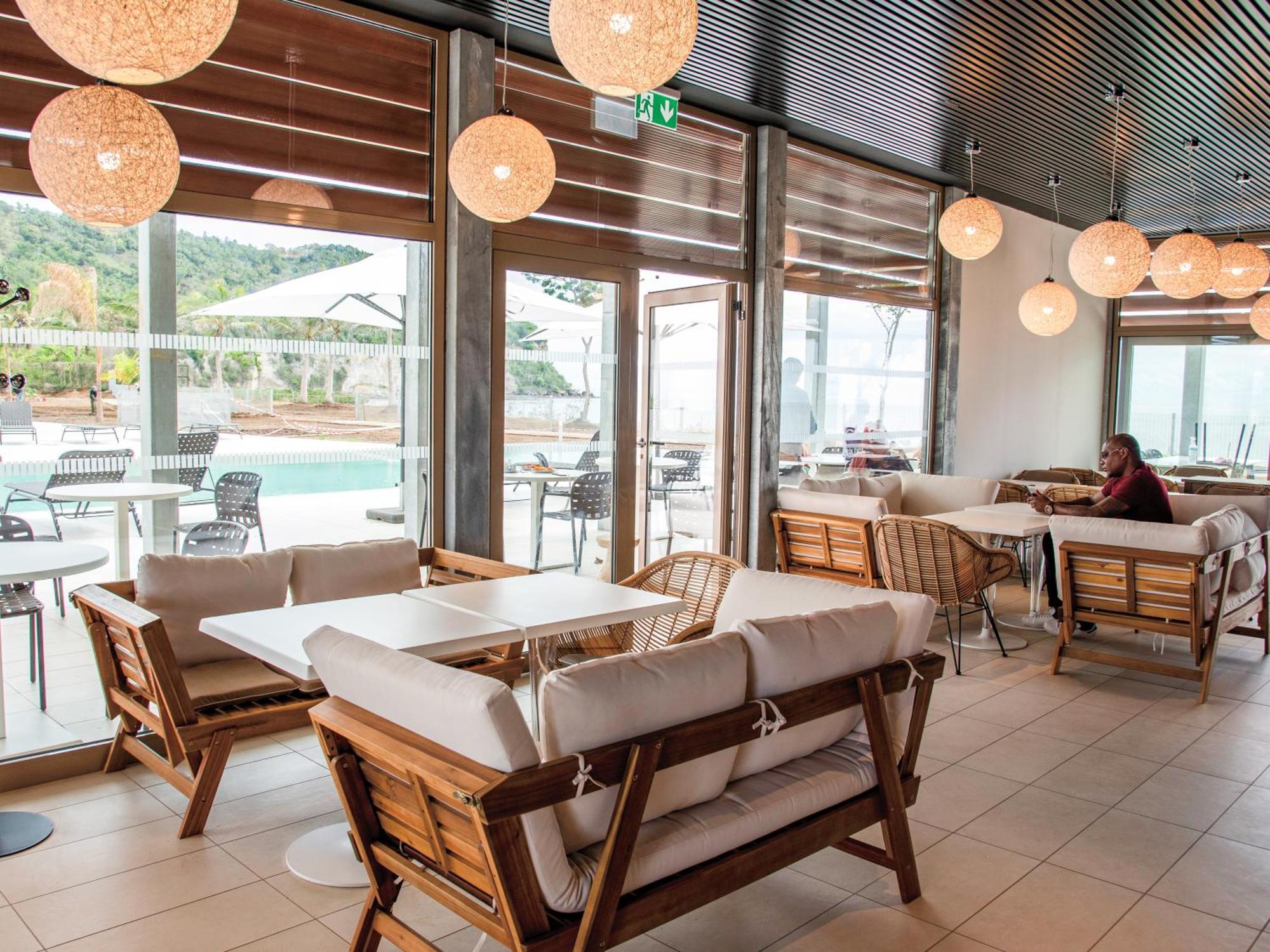 Ibis Styles Mayotte Aeroport Pamandzi Екстериор снимка
