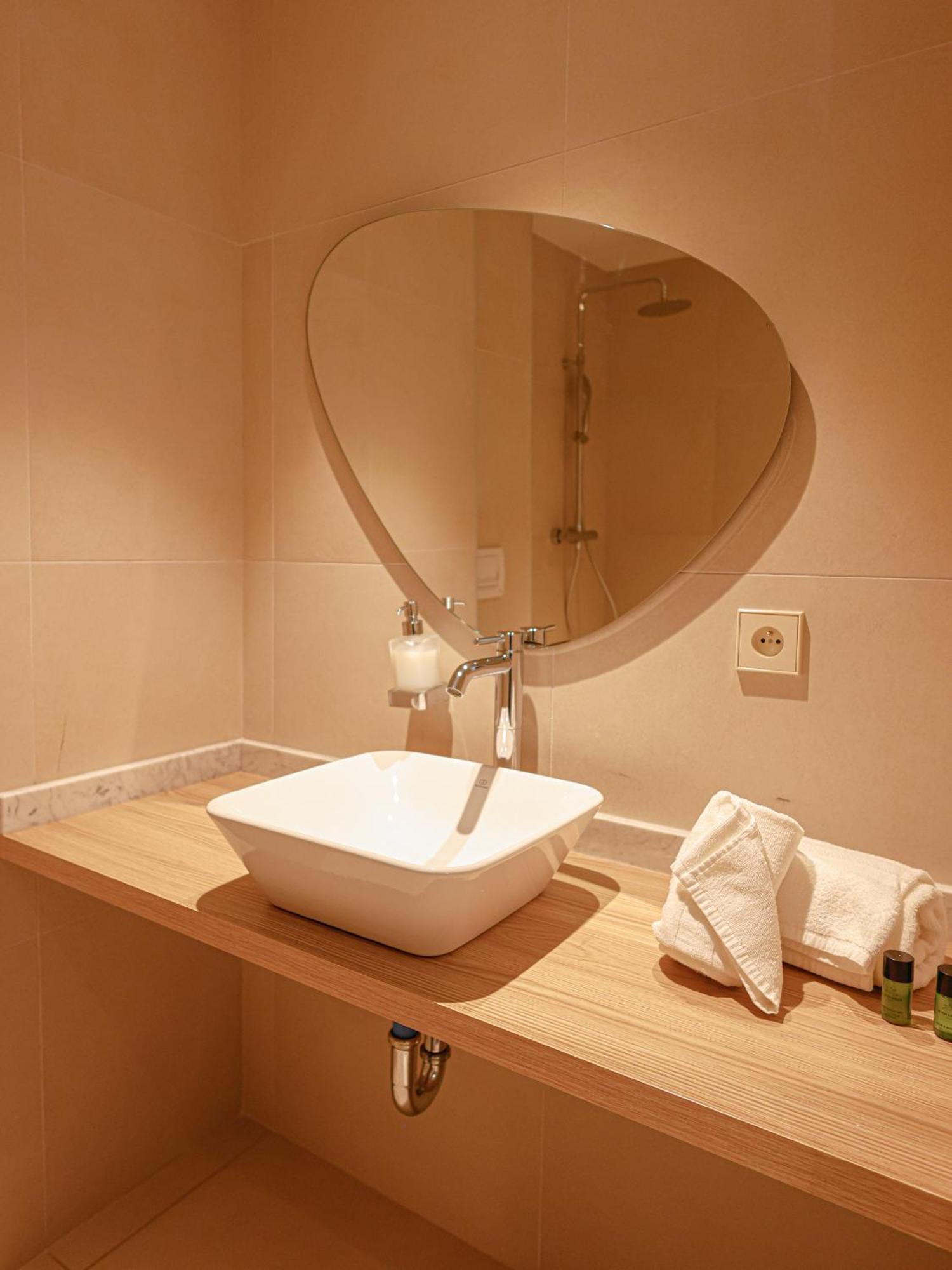 Ibis Styles Mayotte Aeroport Pamandzi Екстериор снимка